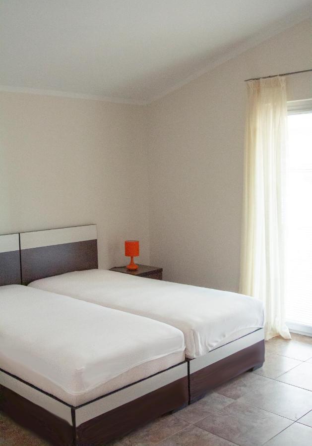 Hostel "Kraljica Snezna " Сутоморе Экстерьер фото